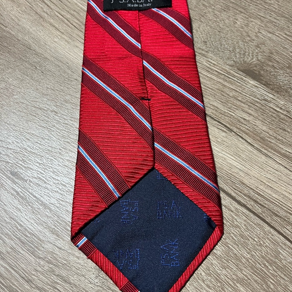 JOS A BANK  - Men's Red Stripe 100% Silk Neck‎ Tie 3.6"W x 59"L